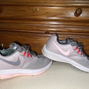 Nike- zoom winflo 4. Size 10.5. Women’s running shoes.